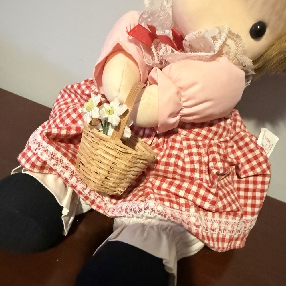 Renaissance‎ Group International Lil' Musical Annie Wind Up Doll Amazing Grace - Picture 2 of 8
